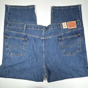 NWT Levi's 550 Relaxed Jeans Mens 56X34 Medium Wash‎